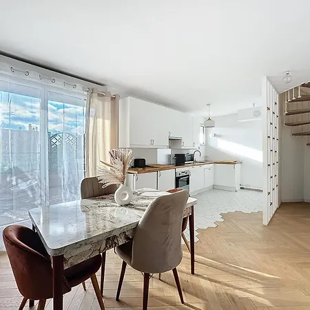 Superbe Duplex 6p & Terrasse Paris Rer 15 Min 儒安维尔·勒·彭特